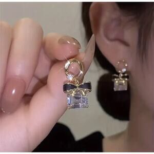 Unique Gray Gemstone Design Square Bow Shaped Stud Earrings, Casual Formal Gift